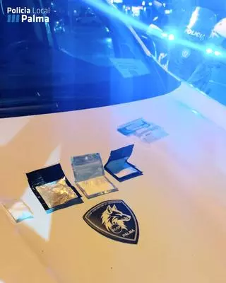 Interceptan un coche en Palma y encuentran droga escondida en la ropa interior y las zapatillas de un hombre