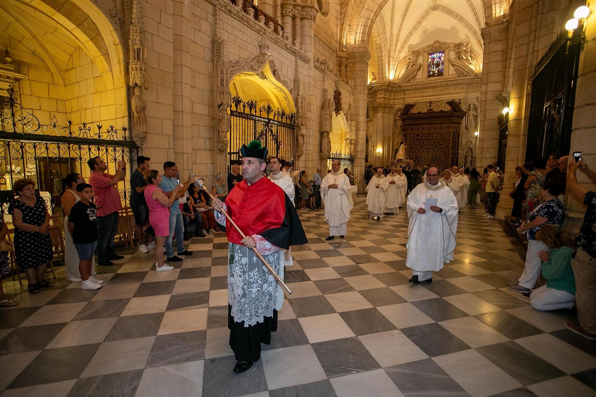 Procesión clausural de la Fuensanta en la Catedral, en imágenes