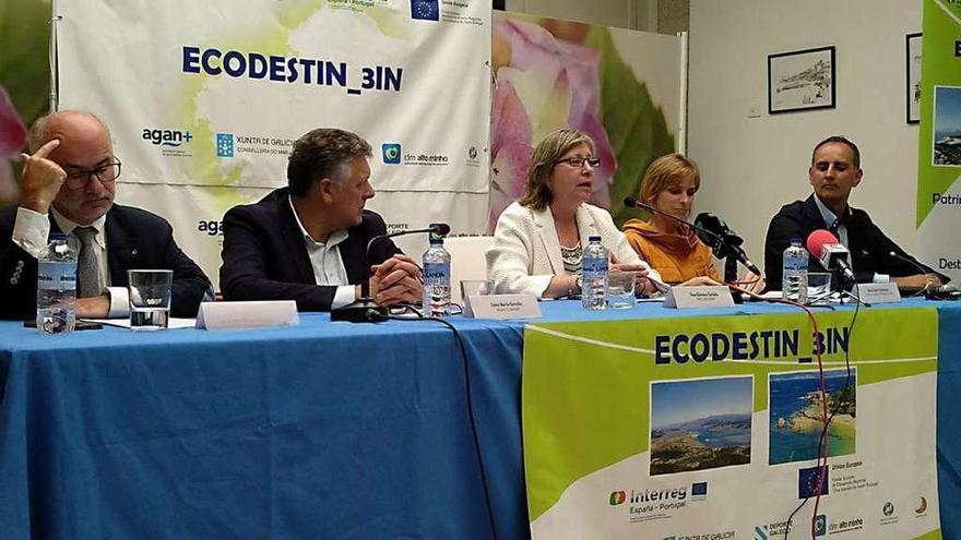 José Juan Durán, Telmo Martín, Rosa Quintana y Nava Castro, en la presentación de la iniciativa. // G.S.