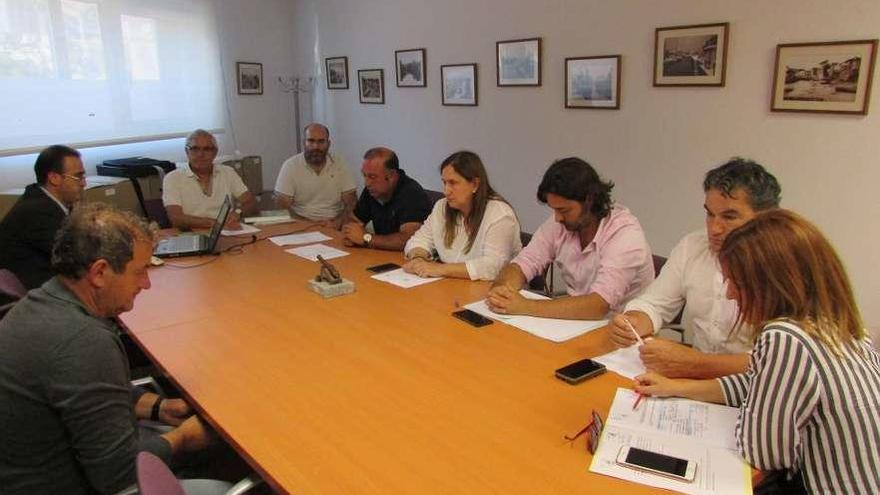 Homenaje en la reunión de fondos de la UE al concejal asesinado