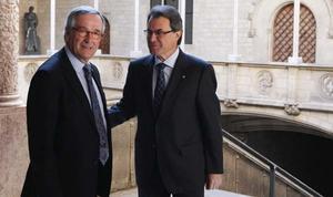 L’alcalde ofereix més col·laboració i reconeix un deute de 235 milions després d’entrevistar-se amb Artur Mas