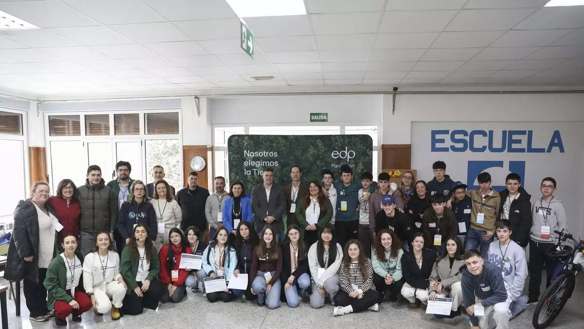 Mirar al pasado para construir el futuro: así imaginan los jóvenes Cangas del Narcea