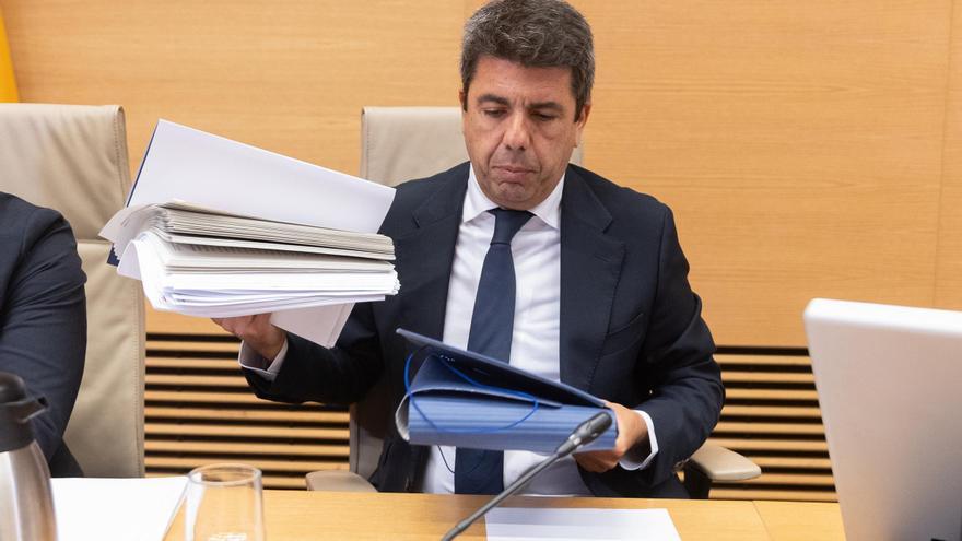 Mazón dice que no contestó a la consejera porque podía tener el móvil en la mochila