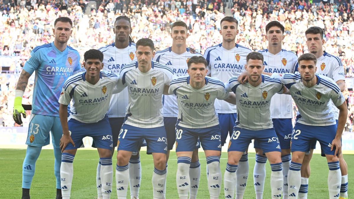 Once inicial del Real Zaragoza ante el Levante
