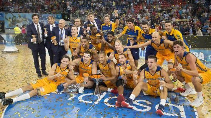 El Gran Canaria sorprende al Barcelona en la final y conquista la Supercopa