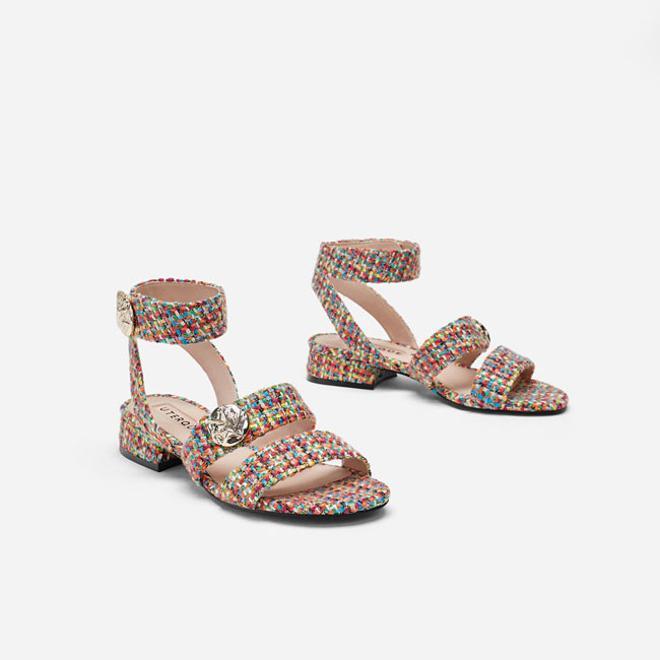 Zapatos rebajas: sandalias tweed de Uterqüe