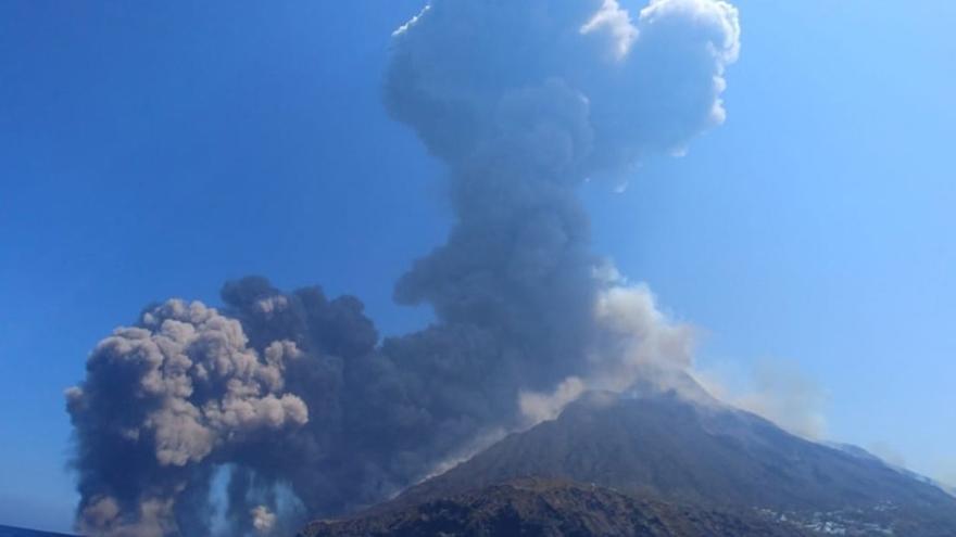 Imagen de archivo del volcán Estromboli, en el sur de Italia.