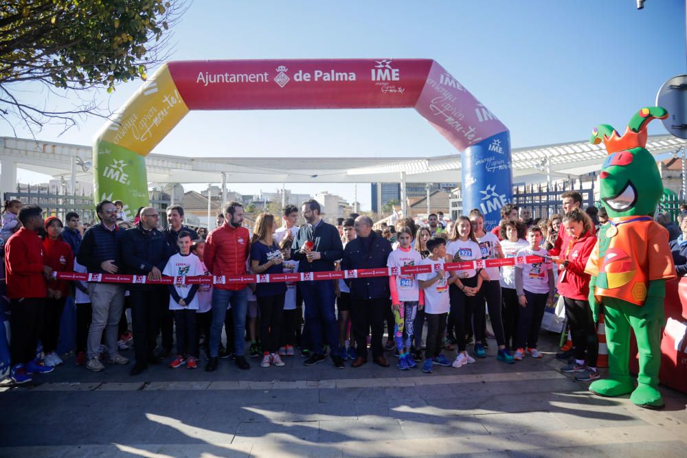 Mil niños y niñas participan en la carrera infantil de Reyes en Palma