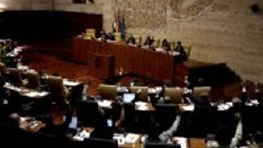 Extremadura urge al Gobierno solución a la ´deuda histórica´