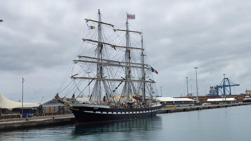 Un pedazo de Francia navega por Canarias