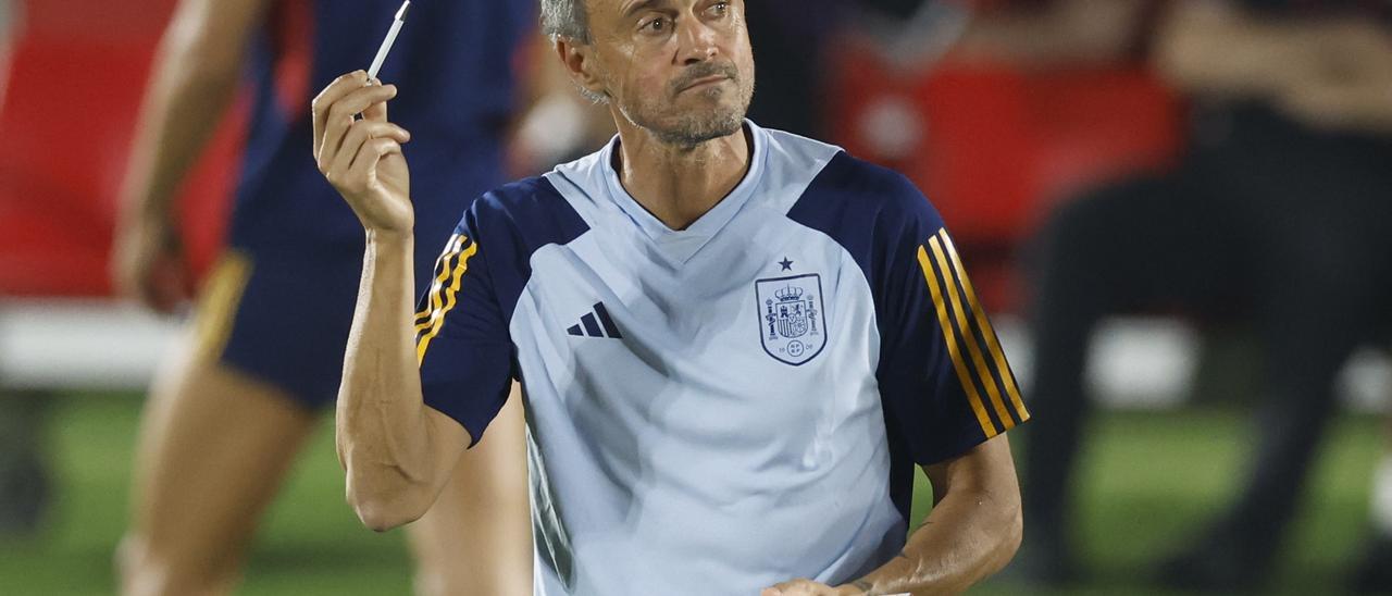 Luis Enrique espera guiar a España a los octavos de final contra Japón