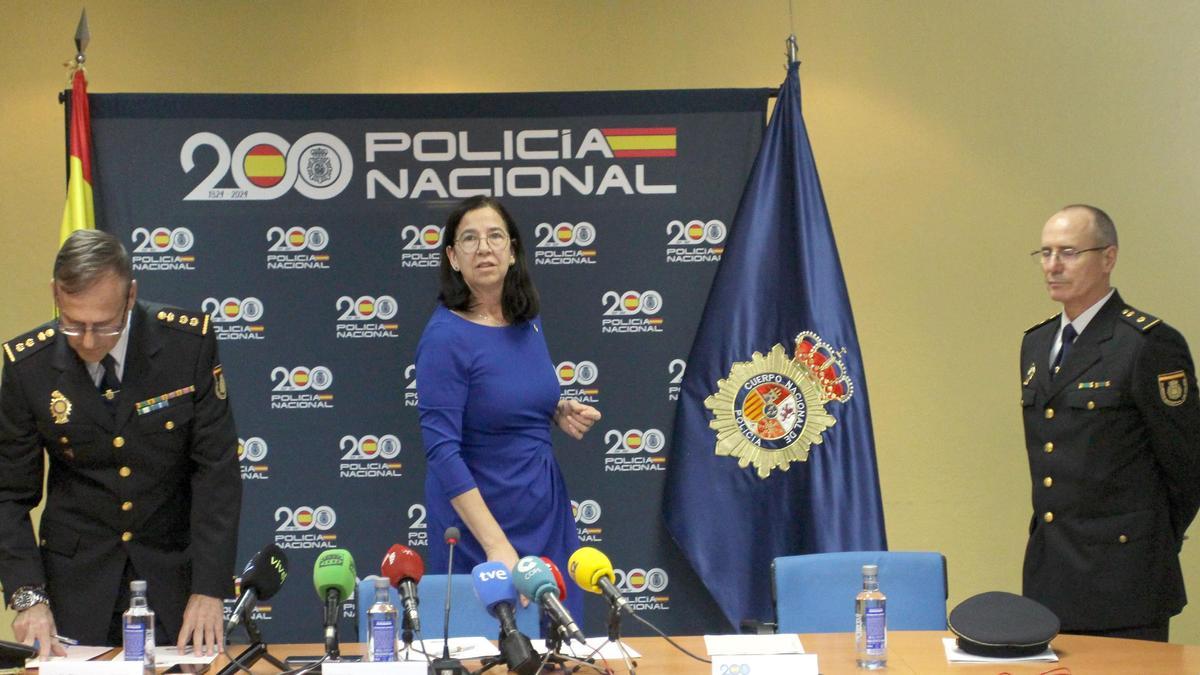 La subdelegada del Gobierno en Valladolid, Alicia Villar, informa de una operación con la que se ha desarticulado una organización criminal con base en Valladolid dedicada a estafar con la modalidad de hijos en apuros.