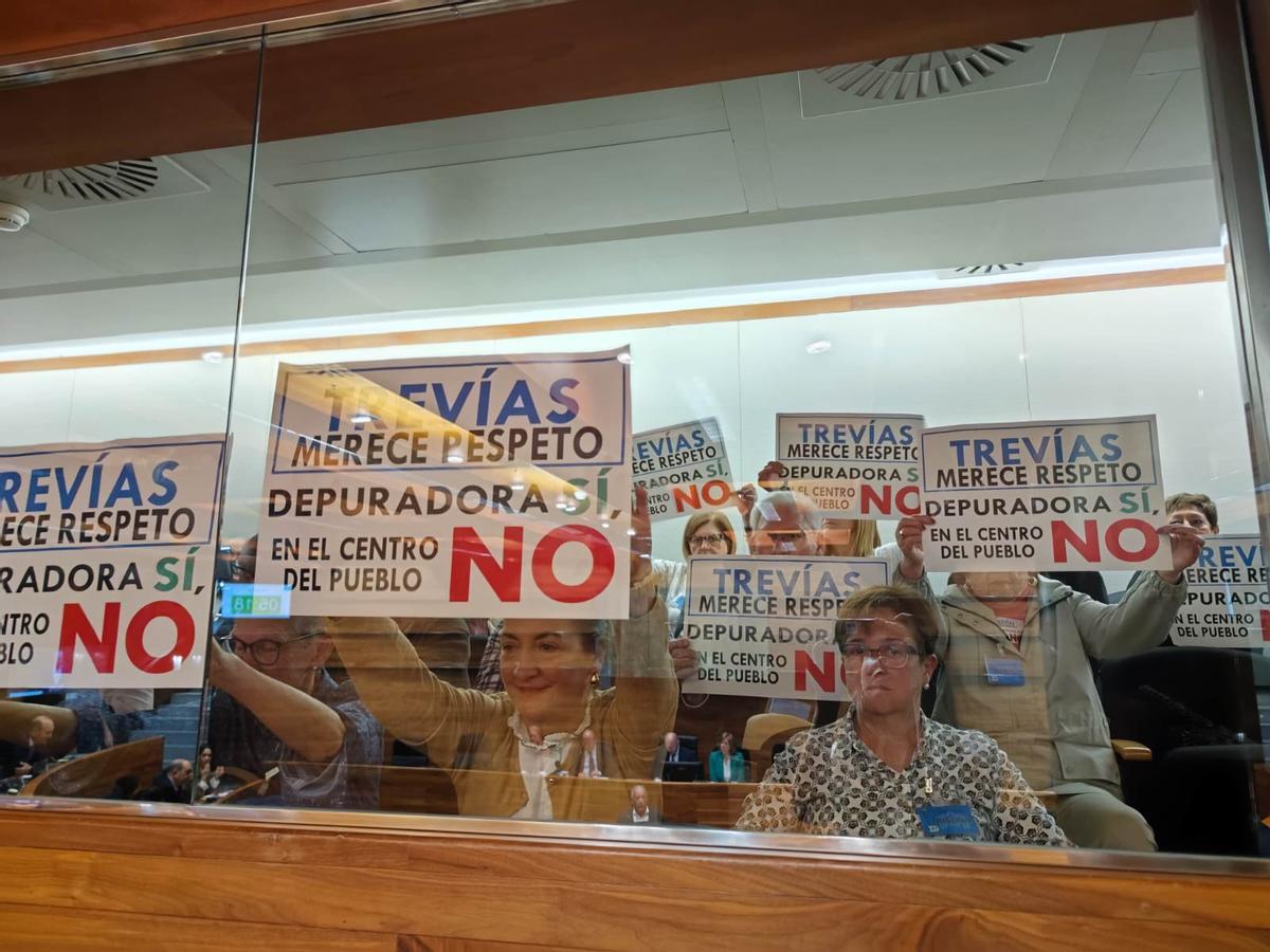Los vecinos, en el Pleno.