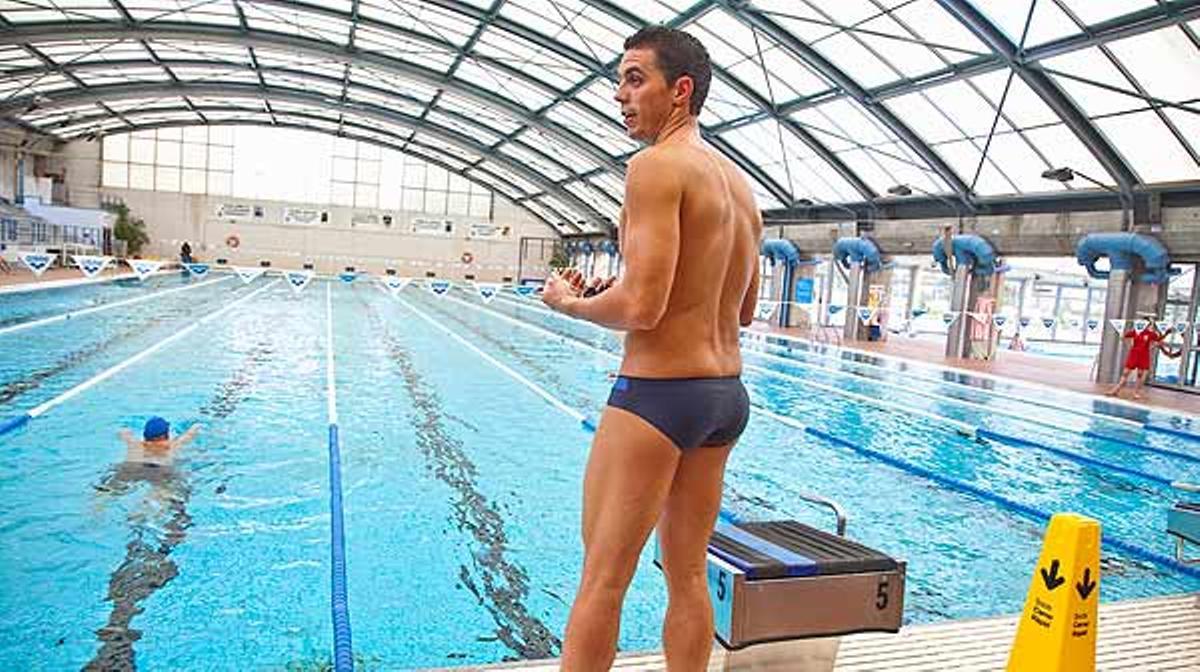 El nedador Brenton Cabello passeja pels seus llocs preferits de Sant Andreu.