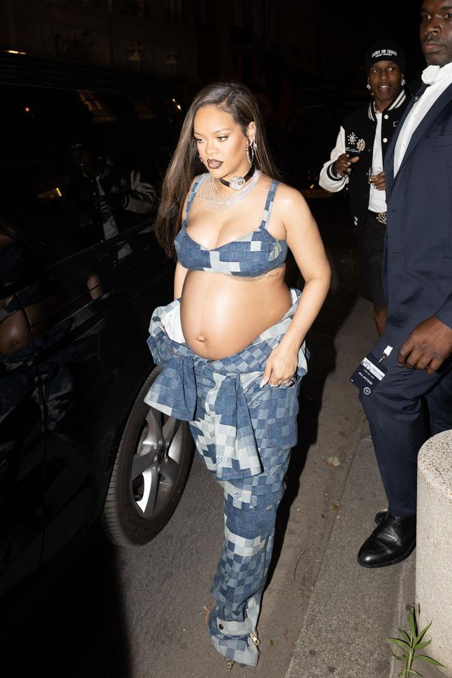 El look de Rihanna para asistir al desfile de Louis Vuitton en París