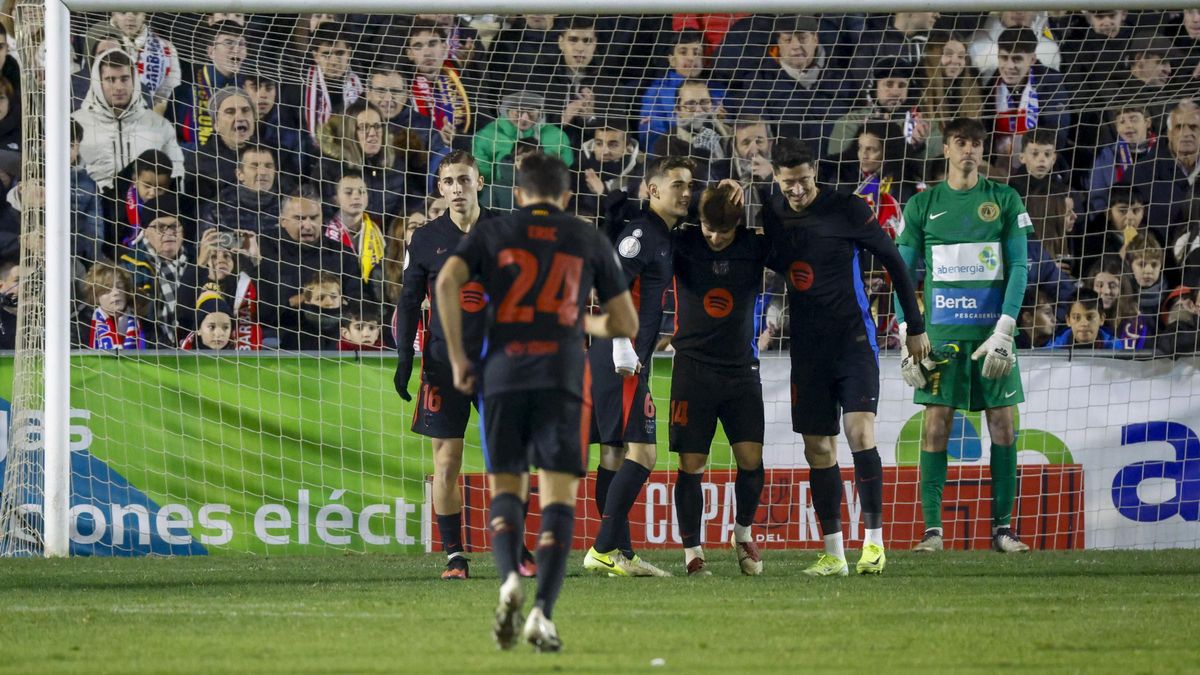 Arnau Fàbrega, després d'encaixar un gol de Lewandowski a la Copa.