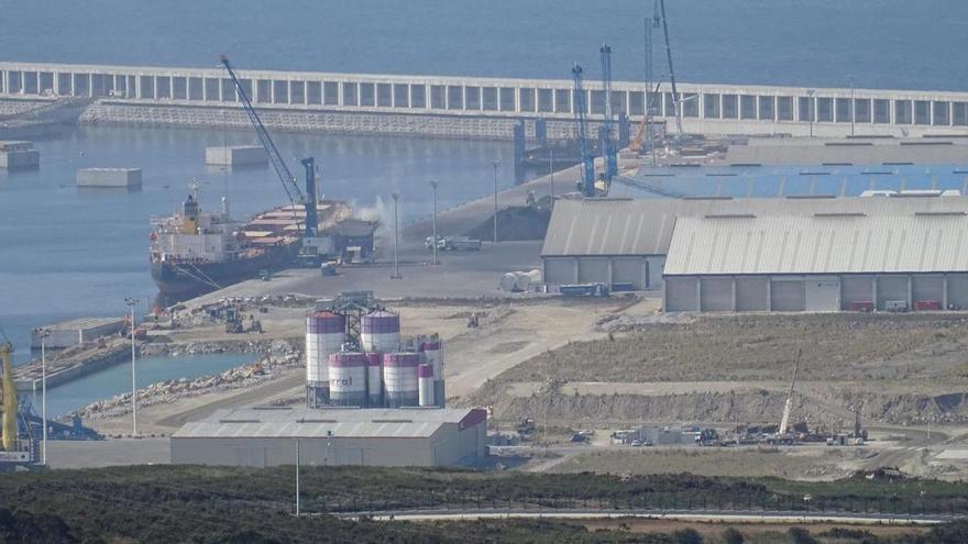 La Xunta somete a información pública la obra del poliducto para la descarga de crudo de Repsol en Langosteira