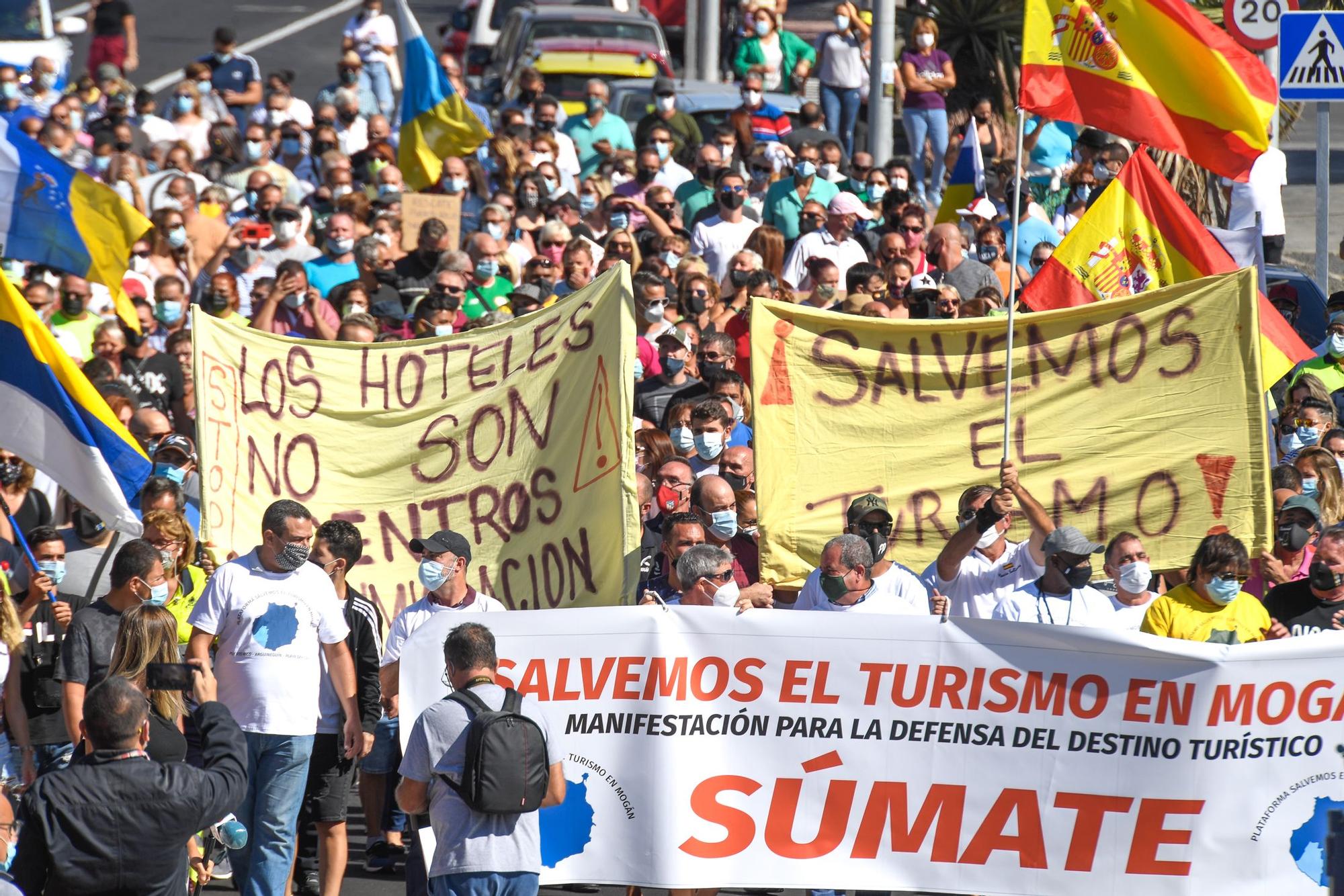 Marcha pro-turismo en Mogán