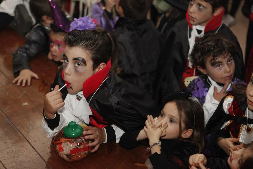 Halloween en la Asociación de Vecinos Santa Bárbara de Gijón