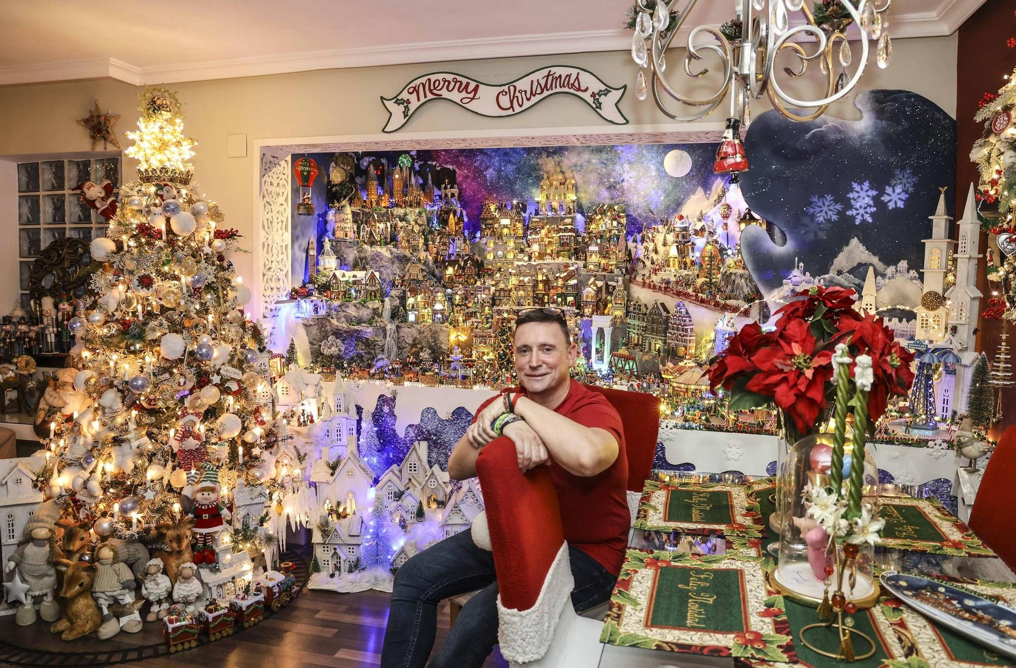 Un sanvicentero monta en su casa un espectacular poblado de navidad