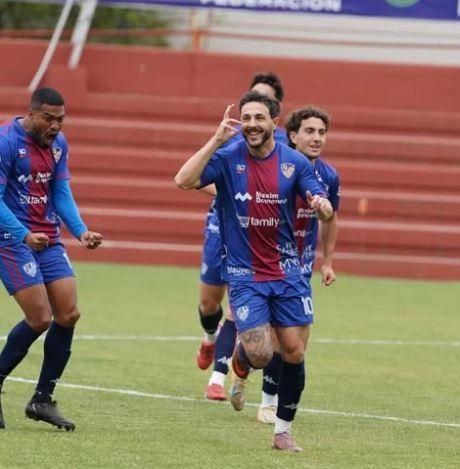 El Castellonense cae en Vila-real, pero sigue líder destacado, y el Alzira gana para aferrarse a la salvación