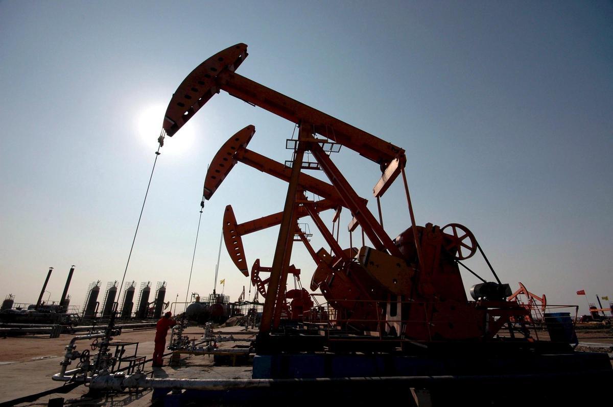 El petróleo de Texas sube un 7,87 % tras el anuncio de EE.UU. de liberar barriles de crudo