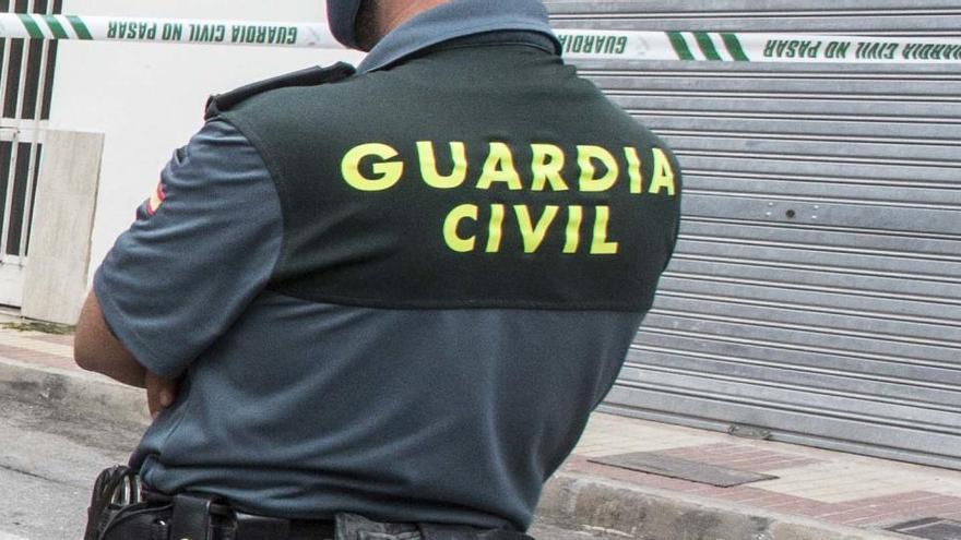 La Guardia Civil detiene en Ibiza a un hombre con más de una decena de drogas diferentes