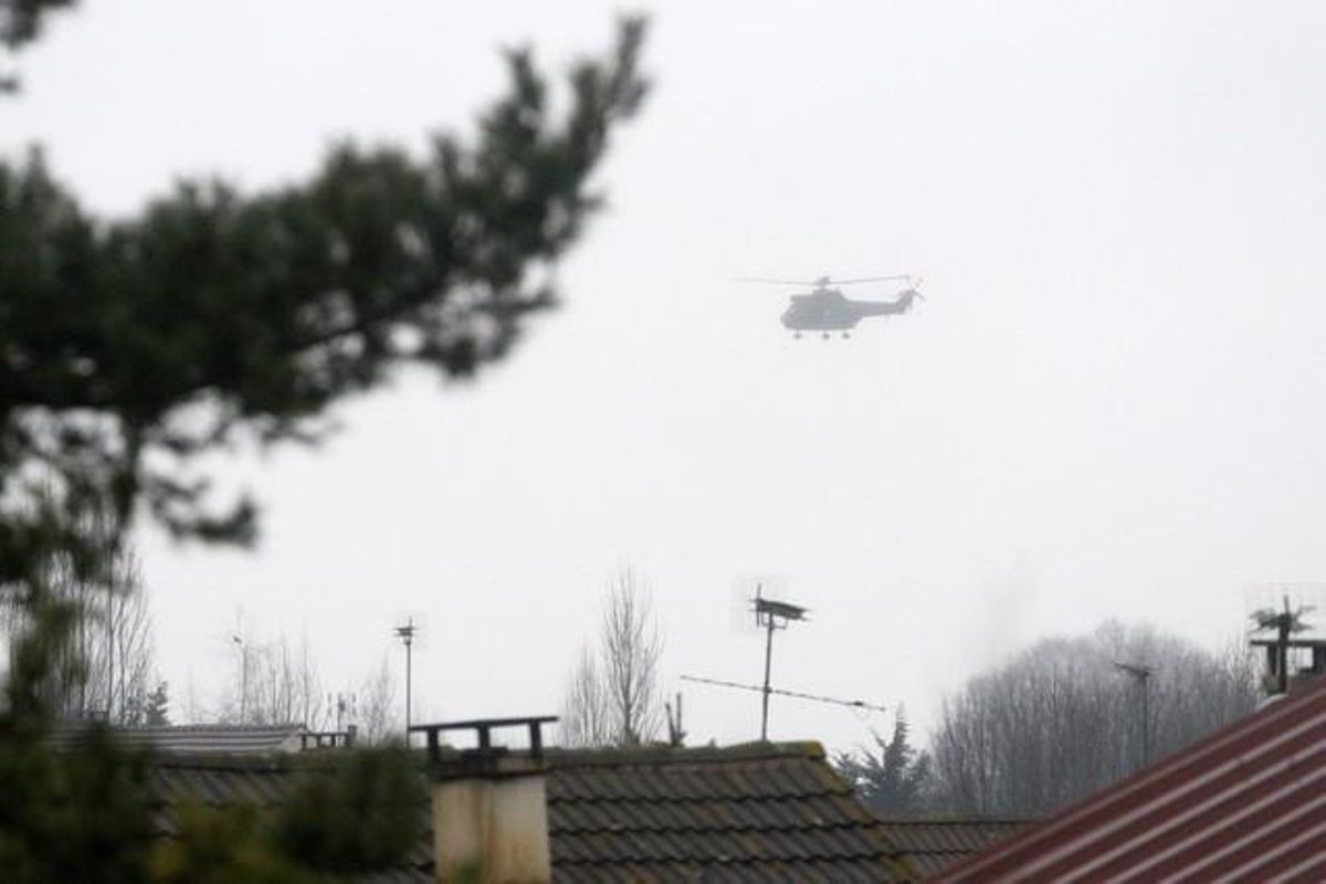 El vol dels helicòpters per localitzar els terroristes.