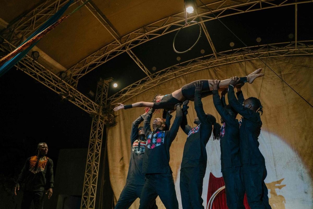 Circo Sencirk: una forma de ayudar a los jóvenes desfavorecidos en Senegal