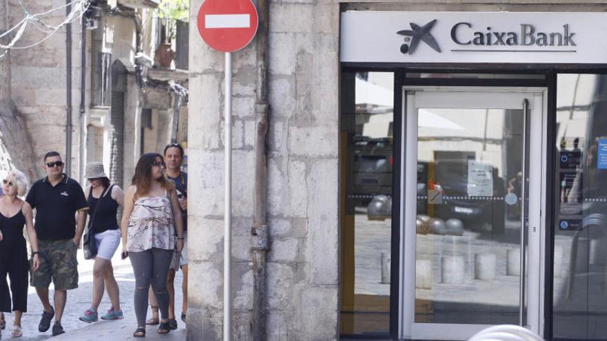 La borsa castiga fortament els bancs, sobretot els catalans