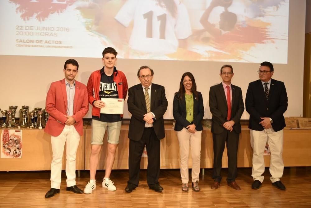 La Universidad de Murcia reconoce a sus mejores deportistas en su primera gala de fin de curso