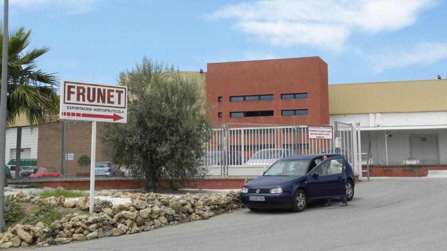 Las instalaciones de Frunet, en el polígono industrial de Algarrobo.