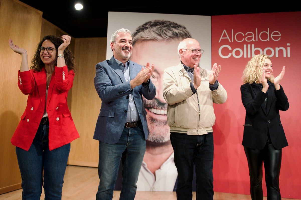 Jaume Collboni, con Meritxell Batet, Lluís Rabell y Marta Villanueva, en Sant Andreu