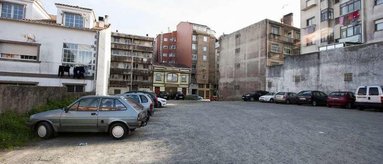 La junta de gobierno dio ayer luz verde para la construcción en el solar. // Bernabé/Cris M.V.