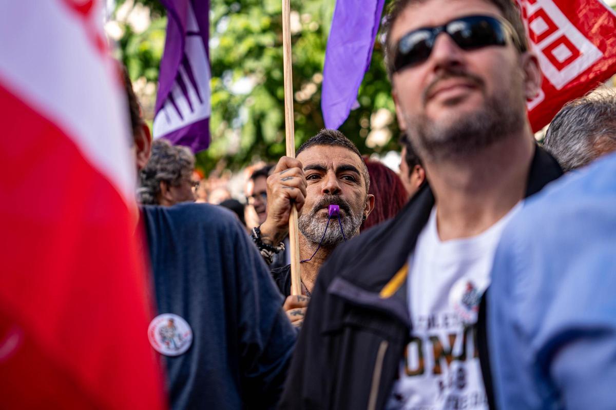 Los trabajadores del metal llevan su protesta al centro de Barcelona
