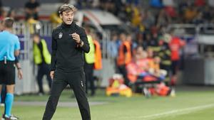 Santi Denia, durante el partido ante Rumania