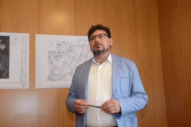 Proponen recuperar el nombre de Campo da Feira en vez de plaza do Concello en Meaño