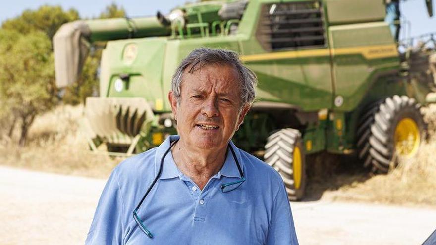 L’agricultor Josep Cots durant la campanya de sega