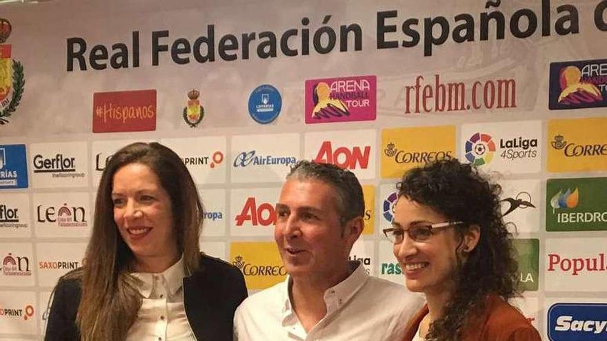 Begoña Fernández, Carlos Viver y Jéssica Alonso.