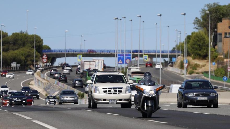 Varios accidentes dificultan el tráfico en la primera jornada de la operación retorno
