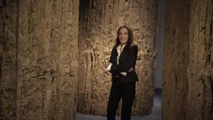 Iglesias establece un diálogo entre sus esculturas inmersivas y La Pedrera de Gaudí