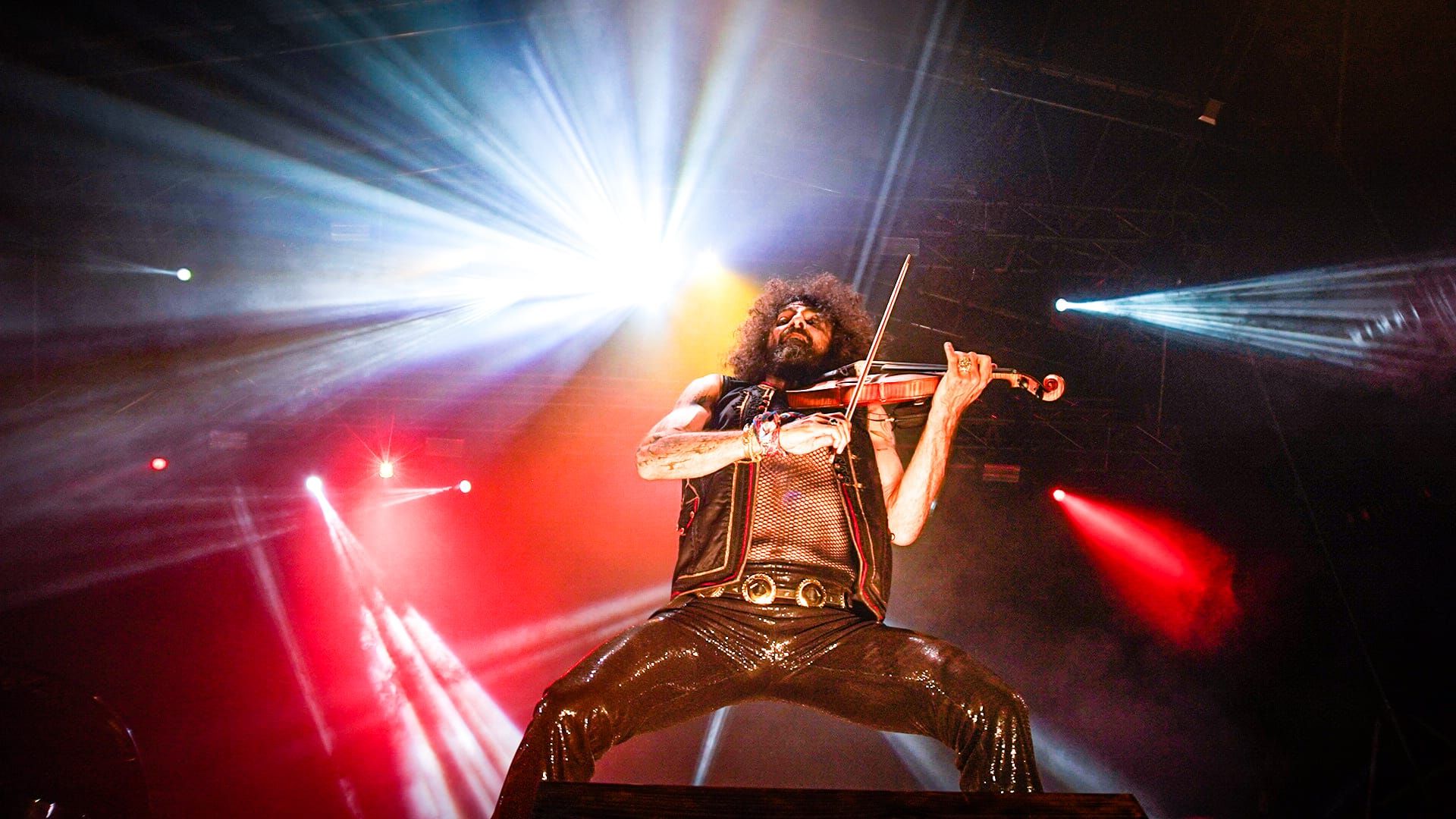 Ara Malikian conquista con su vertiginoso ritmo de violín el Peñíscola From Stage