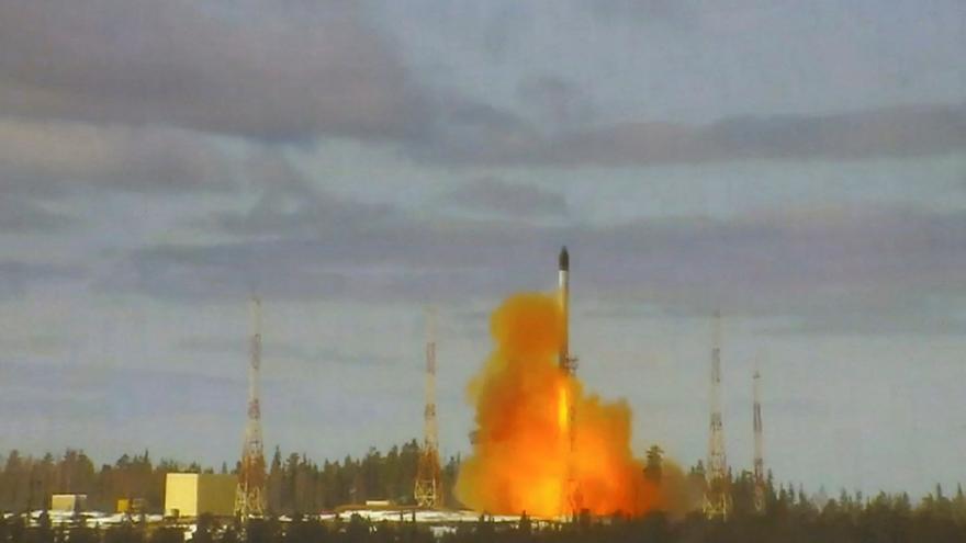 Rusia lanza con éxito un nuevo misil balístico intercontinental