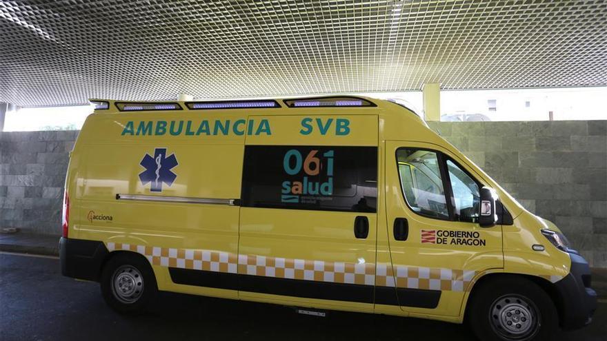 Trasladan al hospital a una mujer por inhalación de humo en un incendio en Santa Isabel