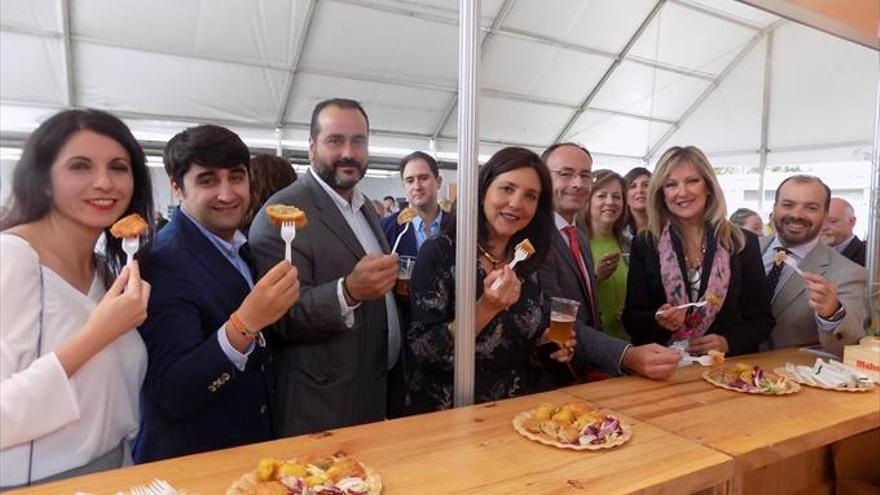 Éxito de público en la segunda edición de la Feria de la Patata Rellena