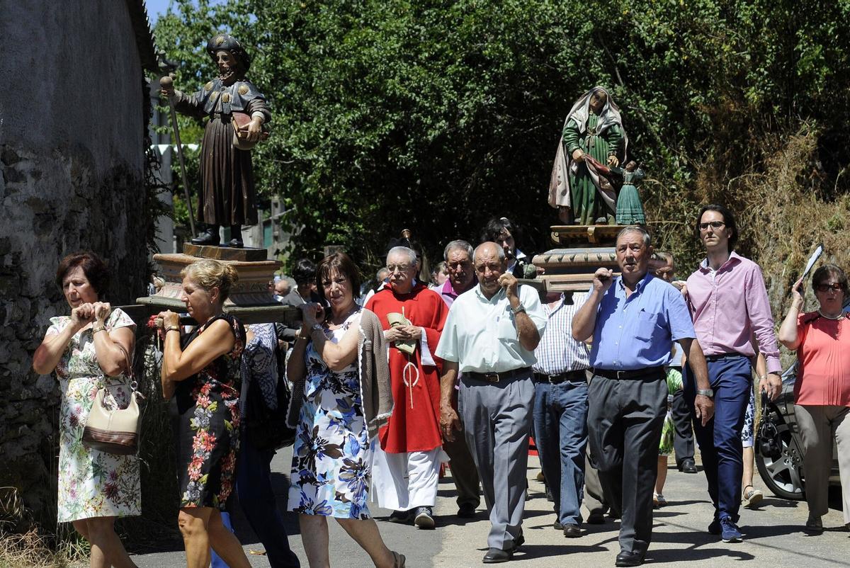 Procesión en Catasós en 2016.