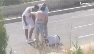 Tres hombres propinan una brutal paliza a otro a plena luz del día en Llíria