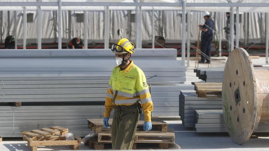 Obras para un hospital de campaña en Valencia.