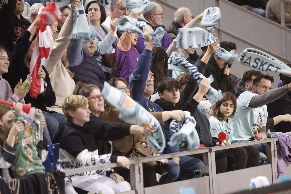 El Fibwi se lleva la victoria ante el Palmer en un derbi apasionante.