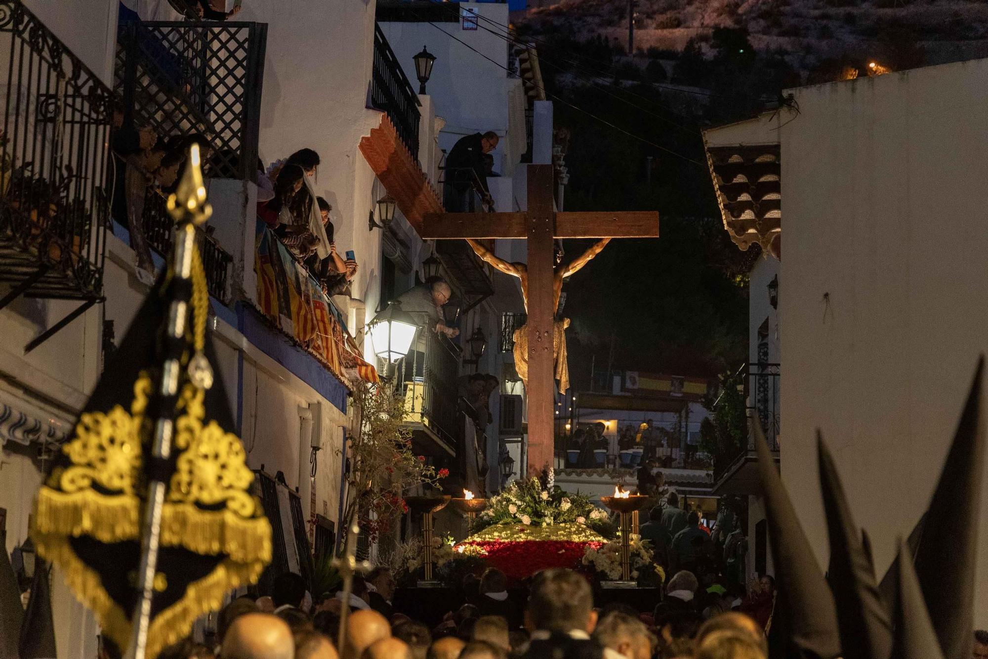 Santa Cruz no defrauda el Miercoles Santo en Alicante